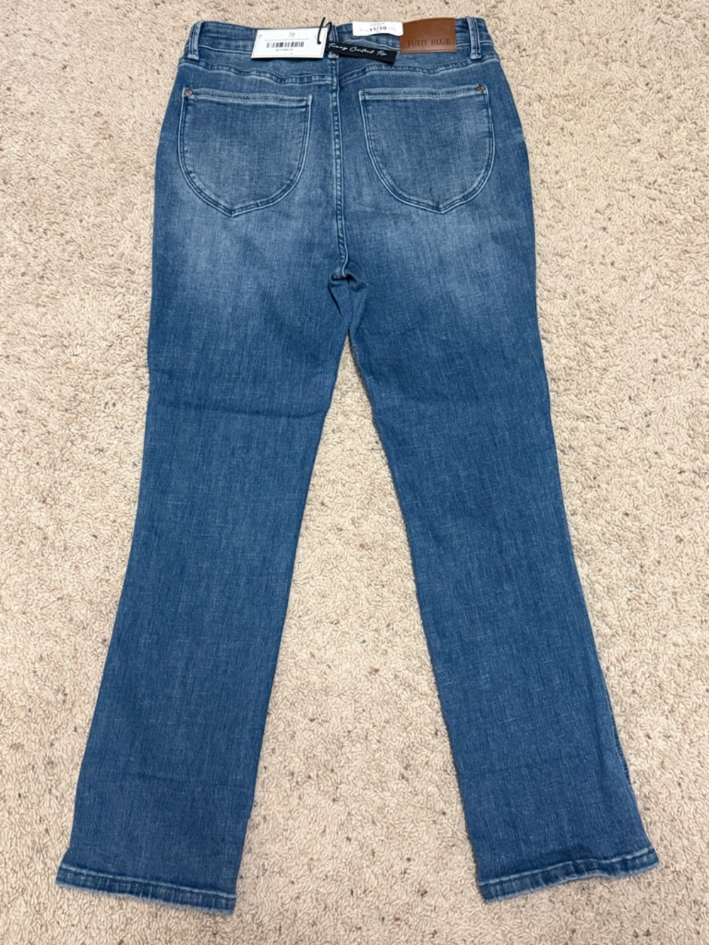 Judy Blue Medium Wash Straight-Leg tummy control Jeans NWT - Picture 2 of 6